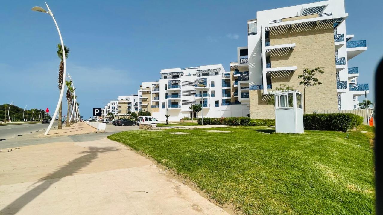 Luxury Apartment With Pool Martil Bagian luar foto